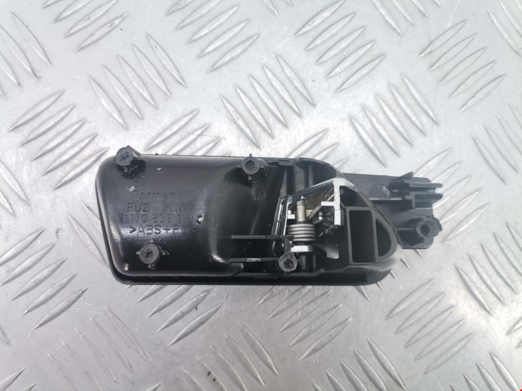 Ручка дверная задняя внутренняя левая VOLKSWAGEN Touran 2003-2010