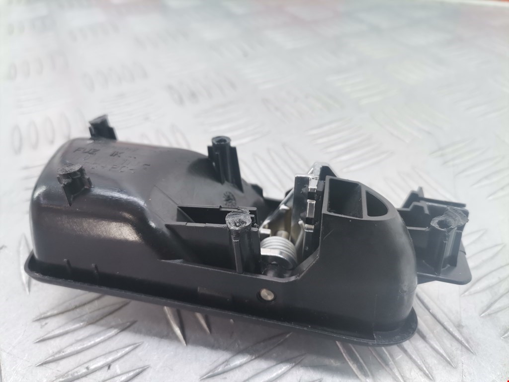 Ручка дверная задняя внутренняя левая VOLKSWAGEN Touran 2003-2010