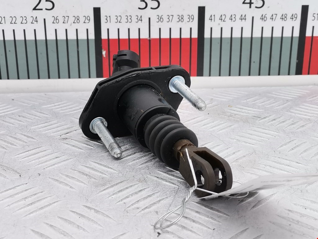 Цилиндр сцепления главный OPEL Zafira B 2005-2012