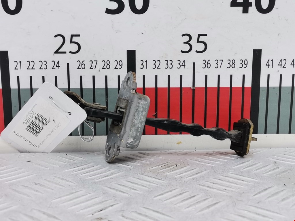 Ограничитель открывания двери NISSAN Pathfinder R51M 2004-2014