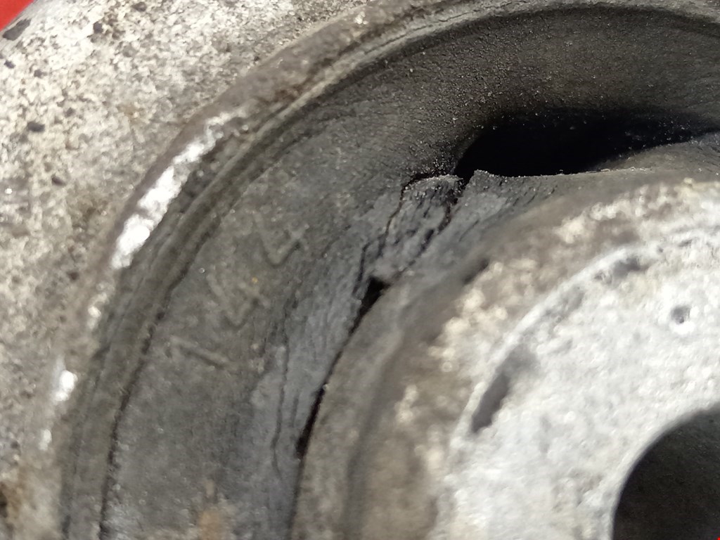 Рычаг передний левый AUDI A6 C6 2004-2010