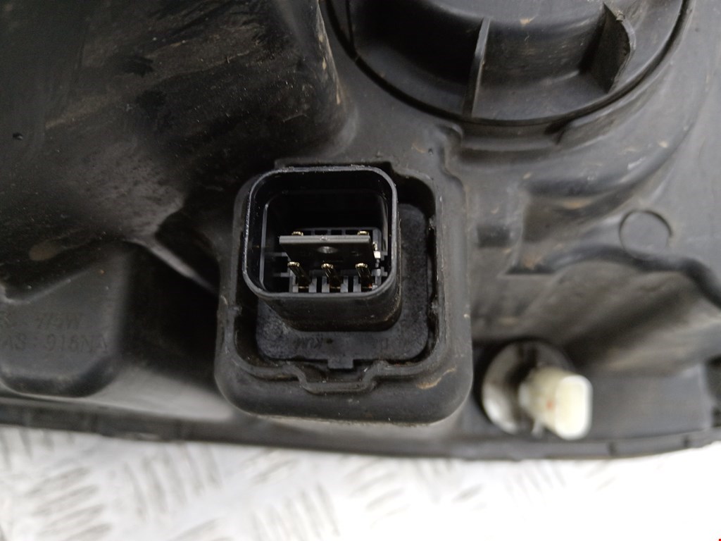 Фара левая KIA Sorento 2002-2009