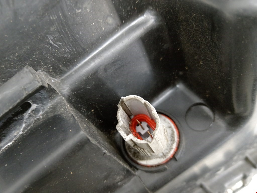 Фара левая KIA Sorento 2002-2009