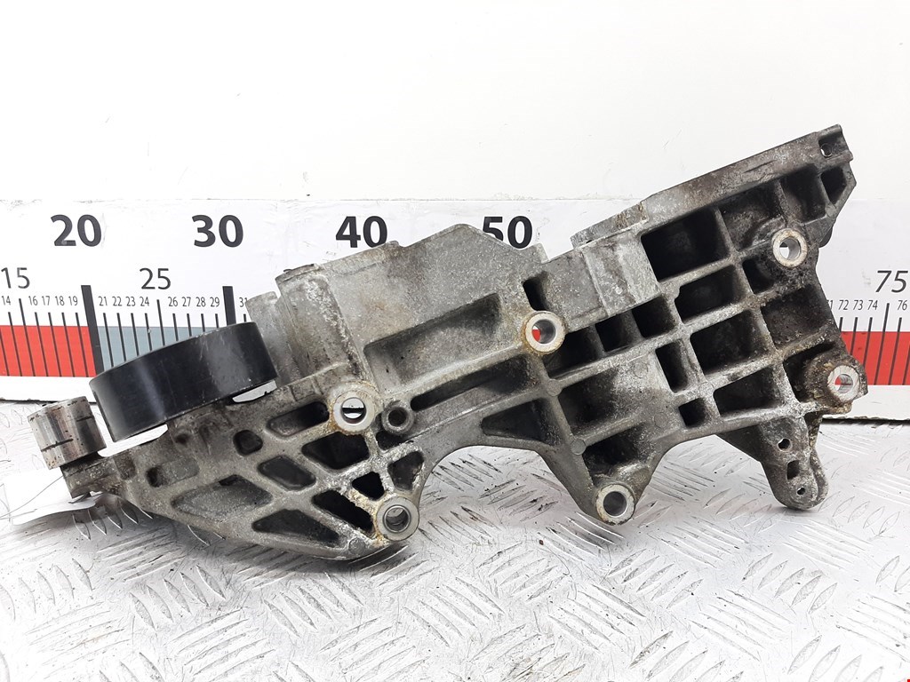 Кронштейн ТНВД SKODA Fabia MK2 5J 2007-2014