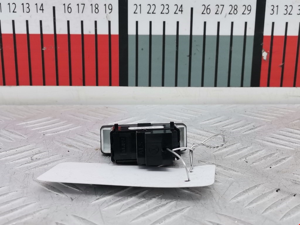 Кнопка центрального замка VOLKSWAGEN Touareg 2002-2010