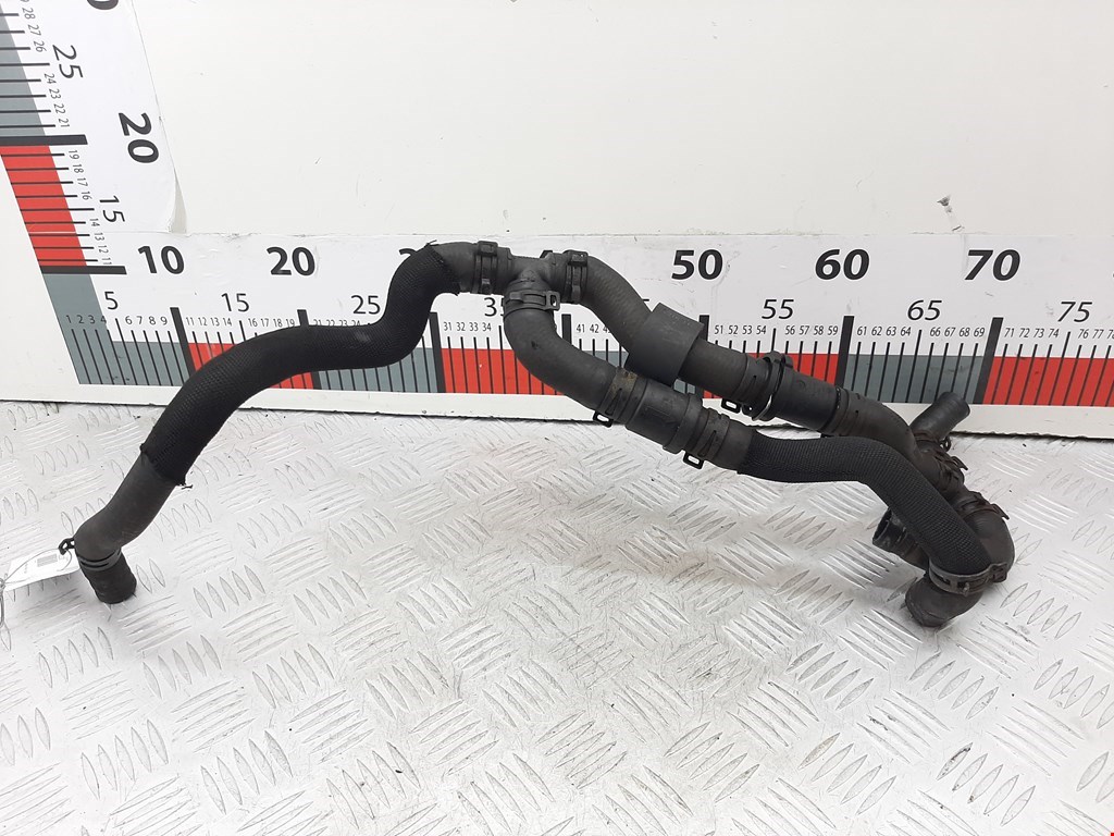 Патрубок AUDI A4 B8 2007-2015