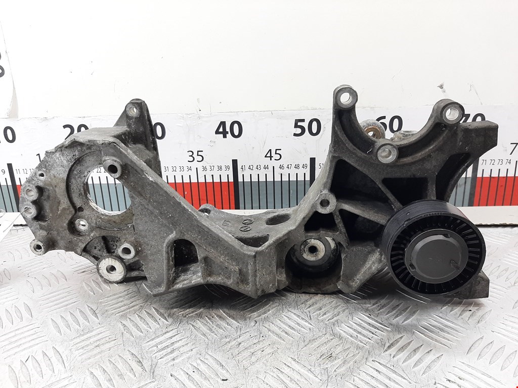 Кронштейн ТНВД AUDI A4 B8 2007-2015