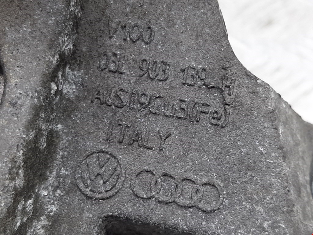 Кронштейн ТНВД AUDI A4 B8 2007-2015