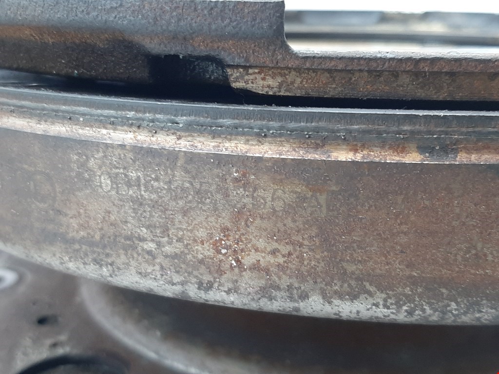 Маховик (демпфер сцепления) AUDI A4 B8 2007-2015