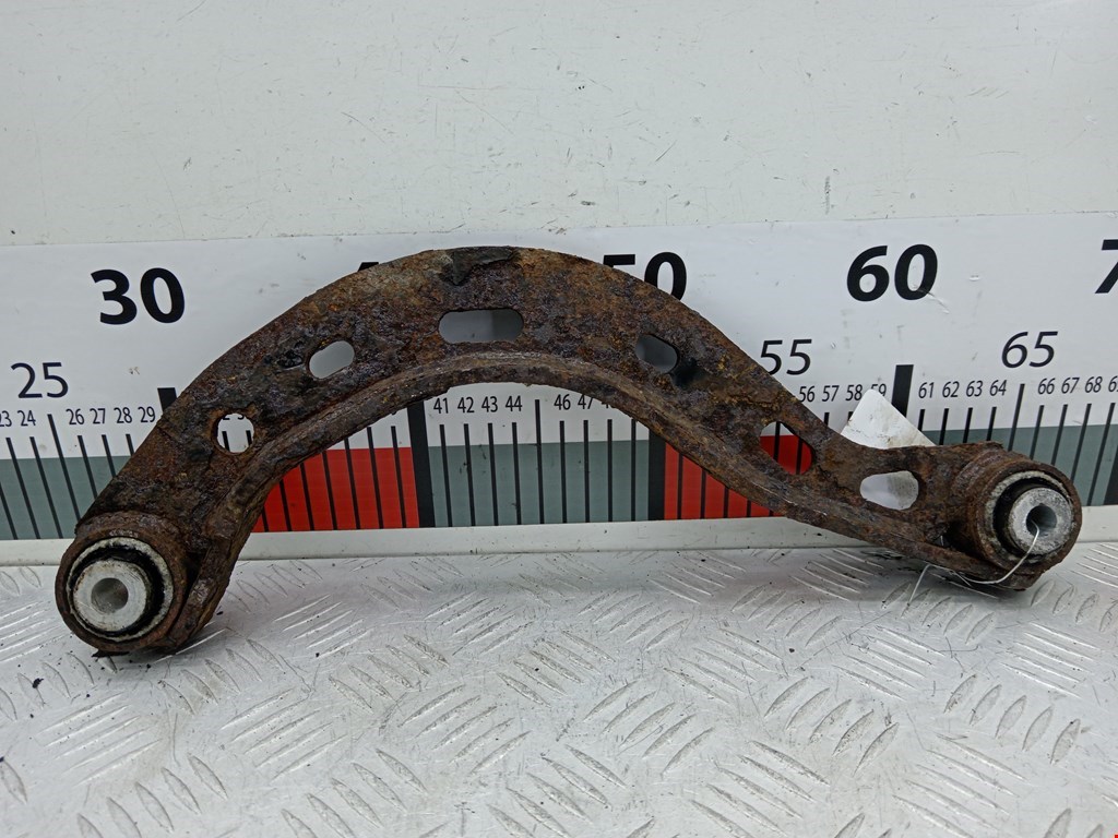 Рычаг задний правый AUDI A6 C6 2004-2010