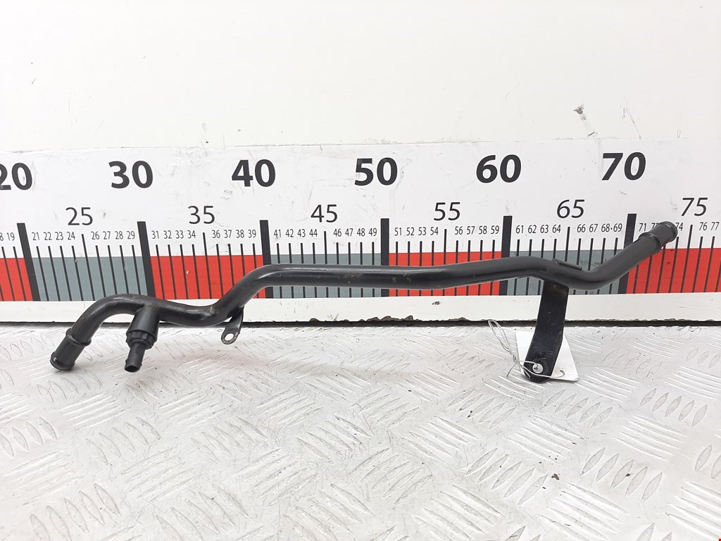 Патрубок AUDI A4 B8 2007-2015