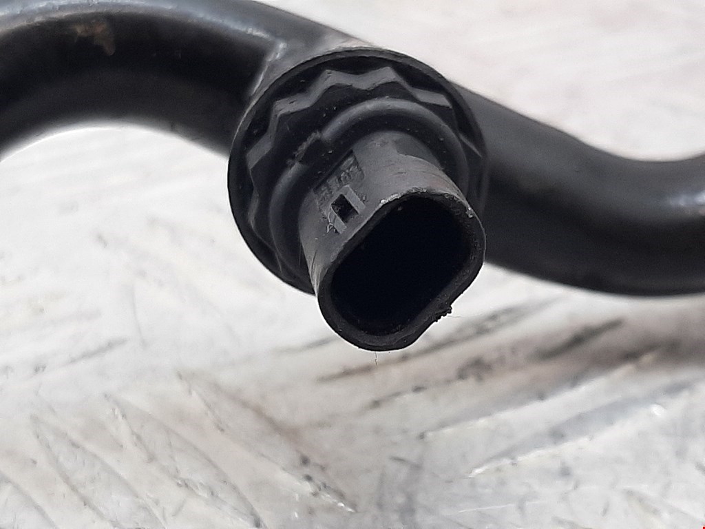 Патрубок AUDI A4 B8 2007-2015