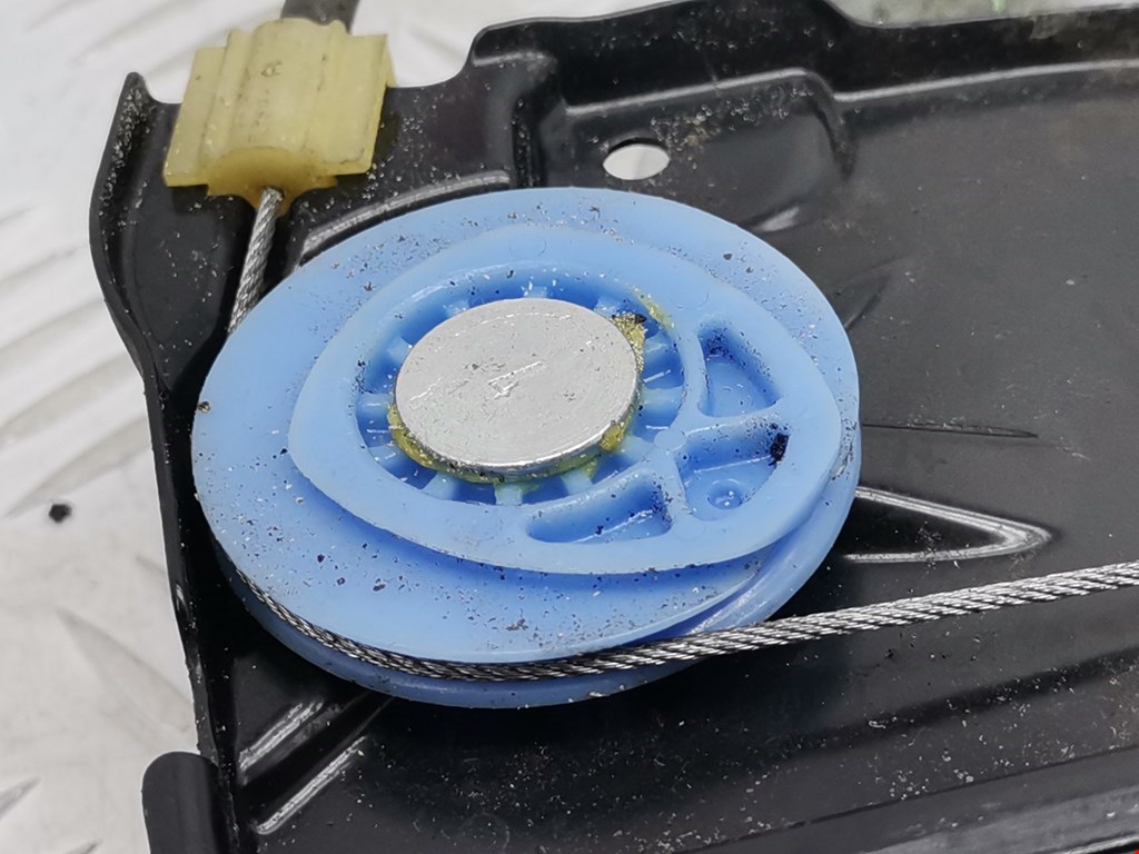 Стеклоподъемник передний левый OPEL Astra J 2009-2017