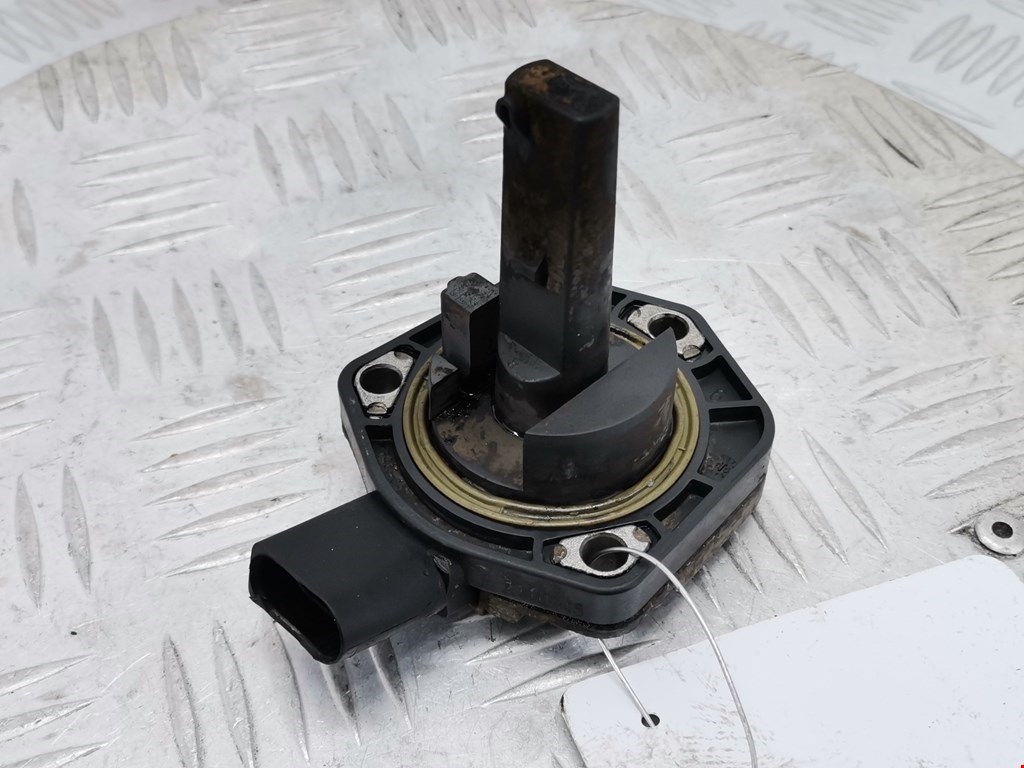 Датчик уровня масла Volkswagen Beetle 2 (1998-2010)