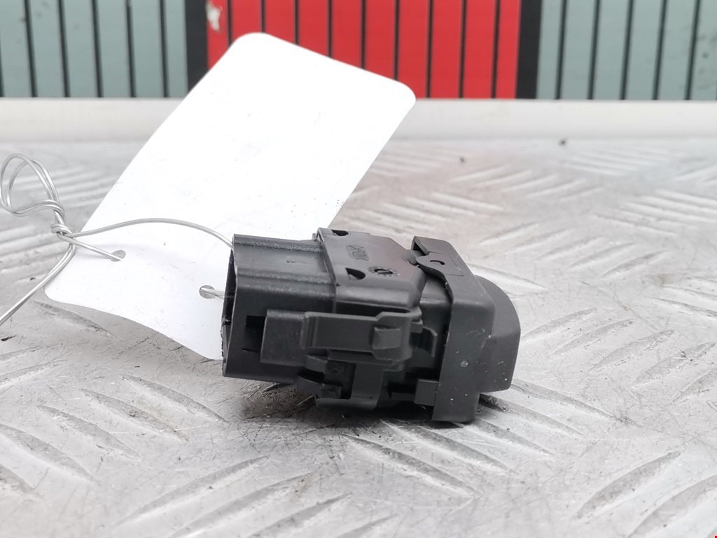 Кнопка центрального замка NISSAN Primastar 2001-2014