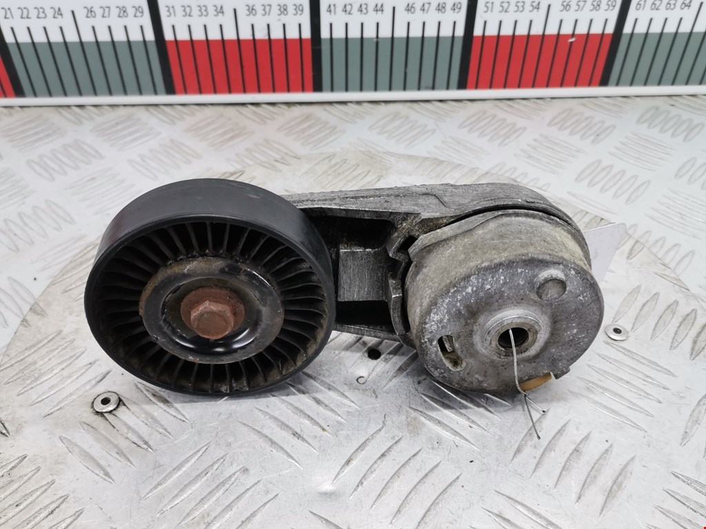 Натяжитель ремня генератора (приводного поликлинового ремня Opel Vectra C (2002-2008)