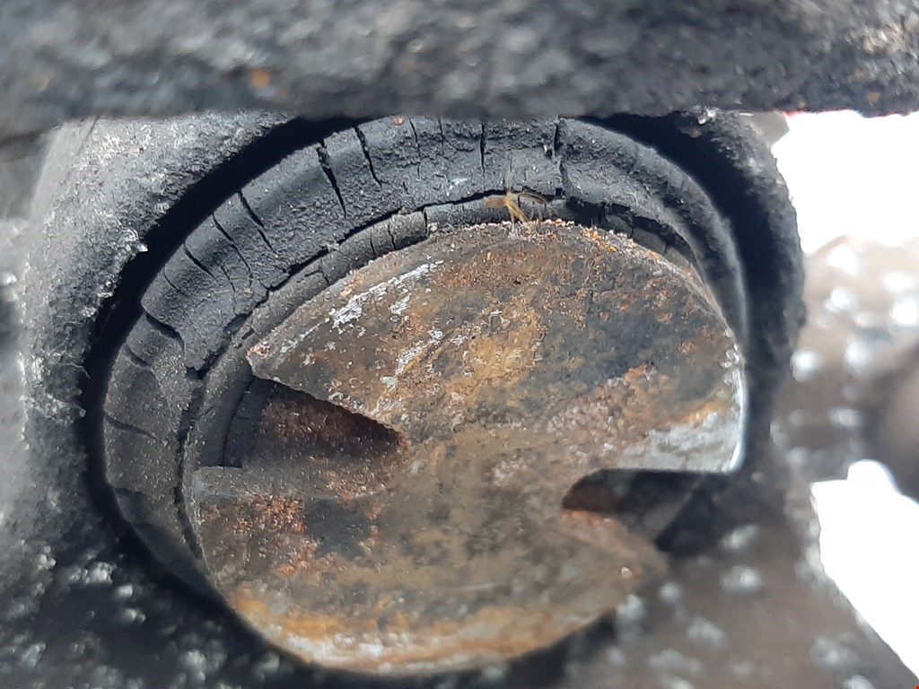 Суппорт задний правый PEUGEOT 207 2006-2015