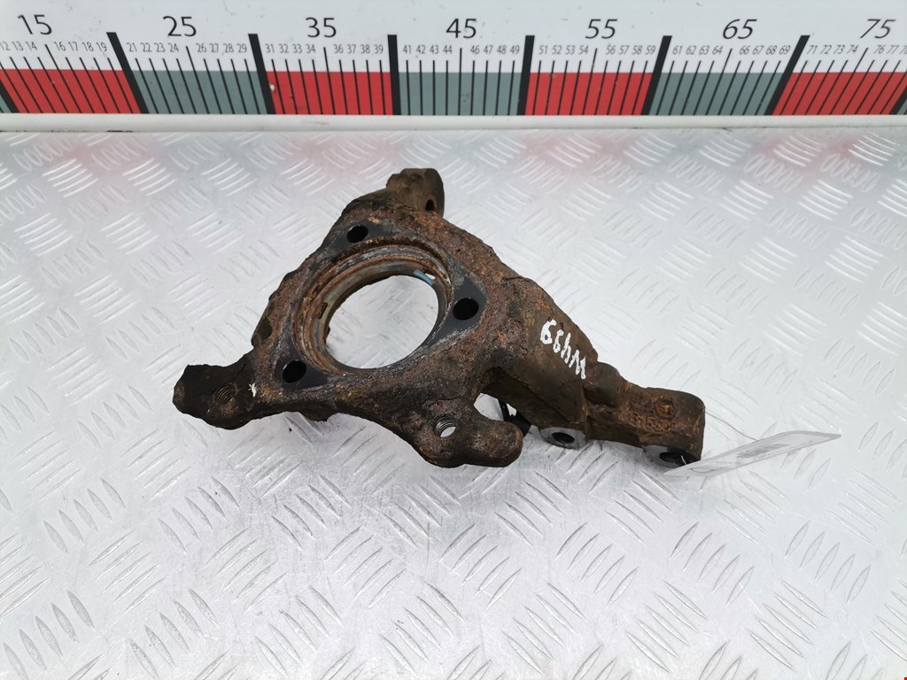 Кулак поворотный правый Opel Astra H (2004-2014)