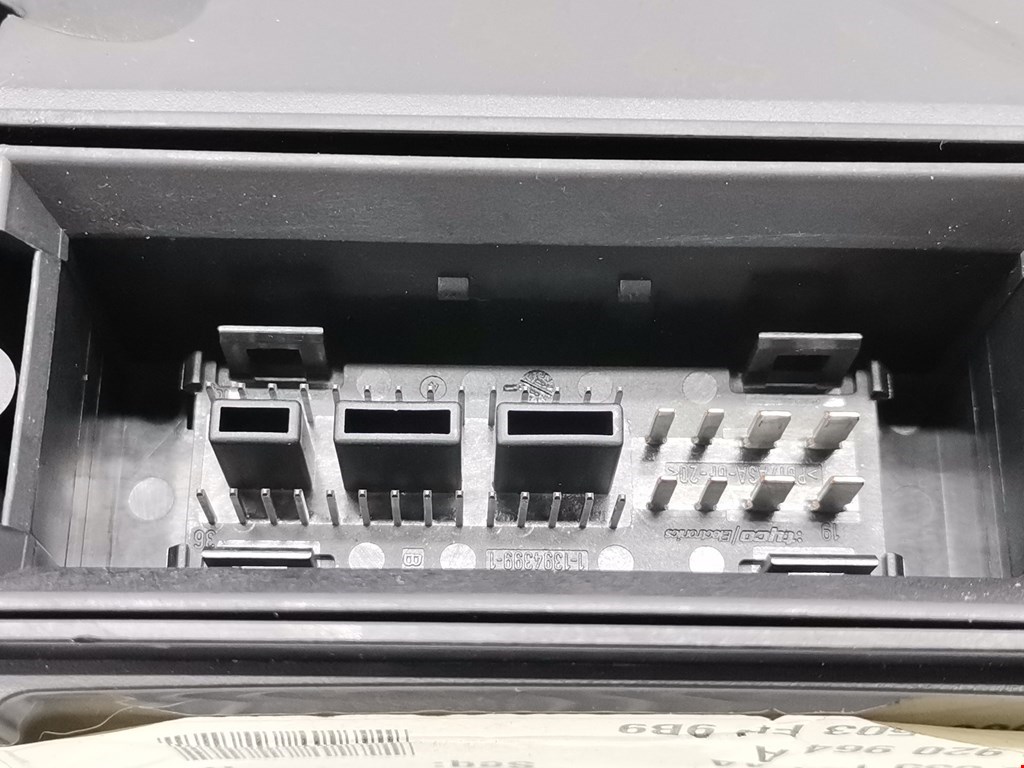 Панель приборов (щиток) VOLKSWAGEN Eos 2006-2015