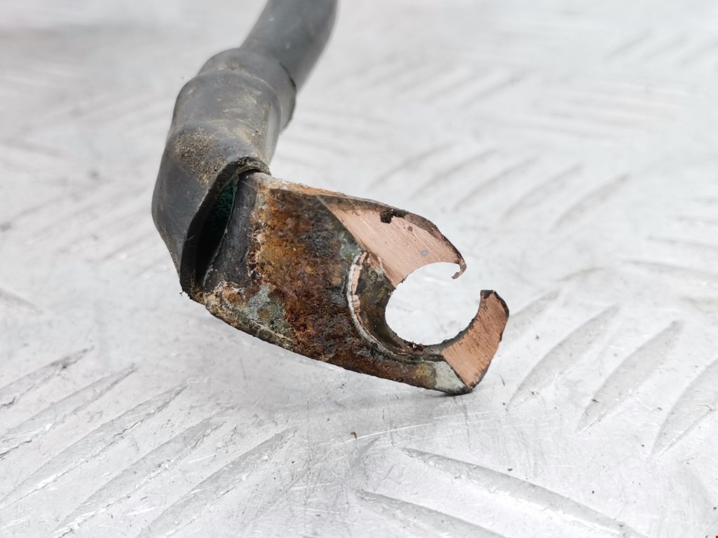 Клемма аккумулятора (минус) - FORD Transit 2006-2014