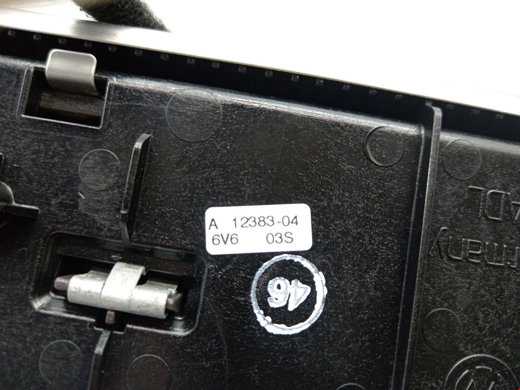 Ручка дверная задняя внутренняя правая VOLKSWAGEN Touareg 2002-2010