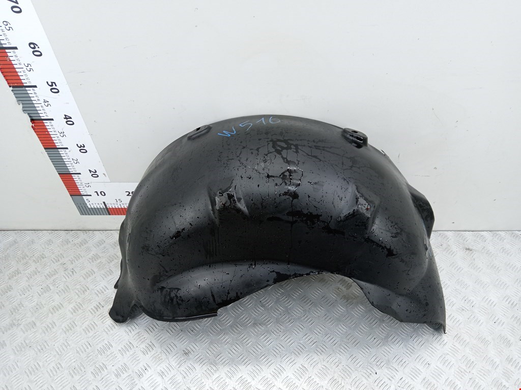 Локер (подкрылок) задний правый MERCEDES-BENZ M-Class W163 ML 1997-2005