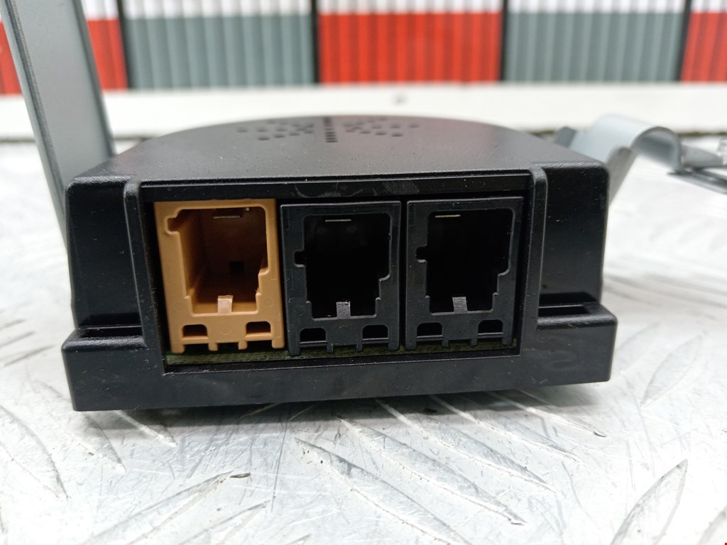 Усилитель антенны AUDI A3 8P 2003-2013