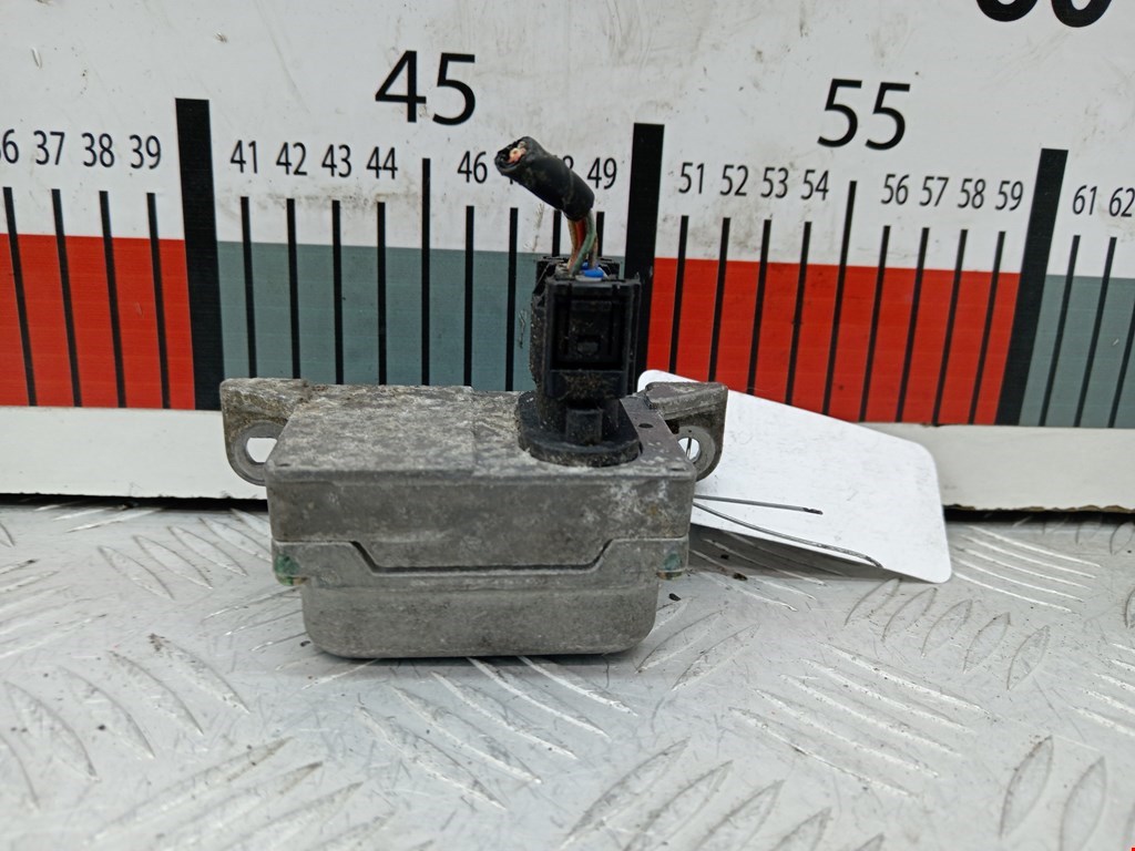 Датчик ускорения (курсовой устойчивости уровня оборотов) Nissan Pathfinder (R51) (2004-2014)