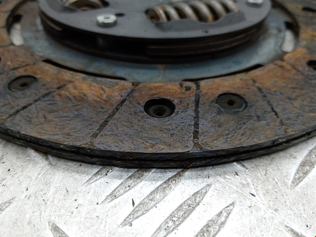 Маховик (демпфер сцепления) NISSAN Primastar 2001-2014