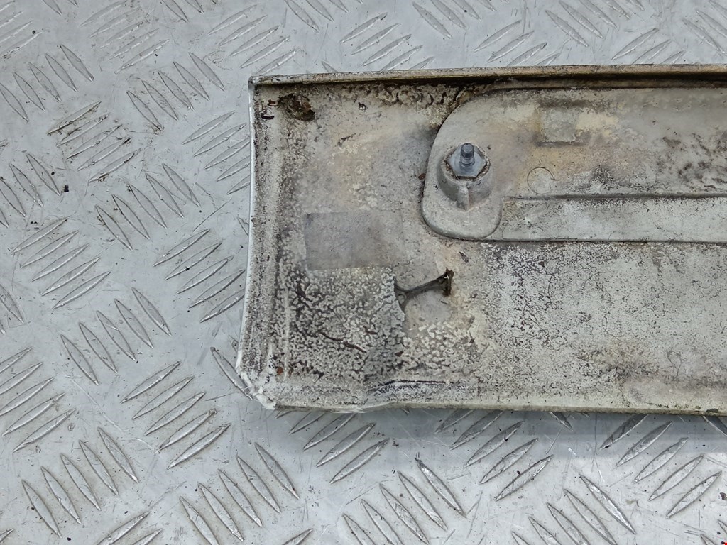 Спойлер VOLKSWAGEN Touareg 2002-2010