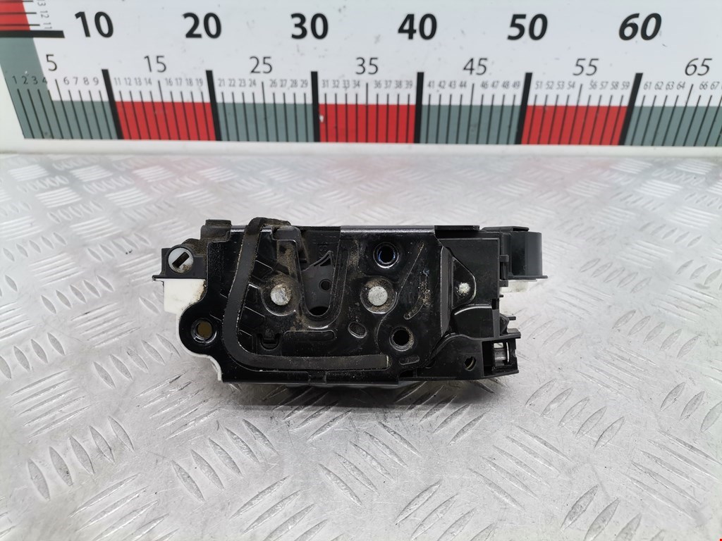 Замок двери задней левой Skoda Fabia 2 (5J) (2007-2014)