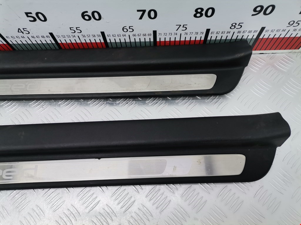 Накладка порога (внутренняя) KIA Cee'd I 2006-2012