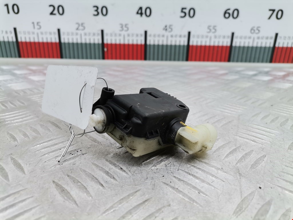 Активатор замка бензобака OPEL Astra J 2009-2017