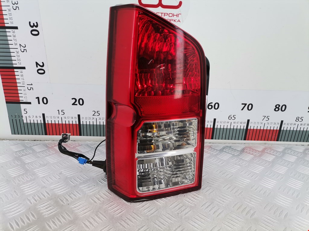 Фонарь задний левый NISSAN Pathfinder R51M 2004-2014