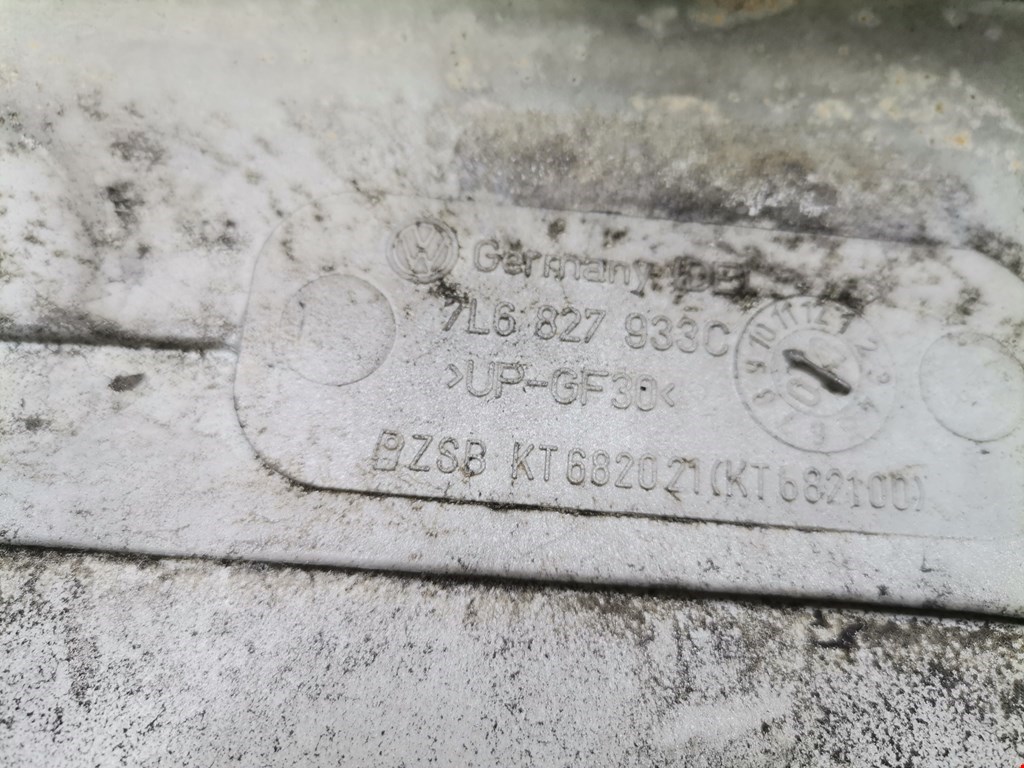 Спойлер VOLKSWAGEN Touareg 2002-2010