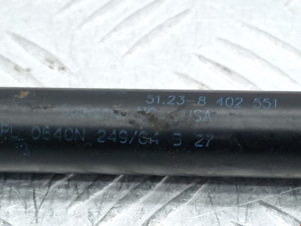 Амортизатор капота левый=правый BMW X5 E53 1999-2006