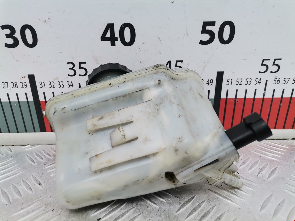 Бачок главного тормозного цилиндра OPEL Corsa D 2006-2014