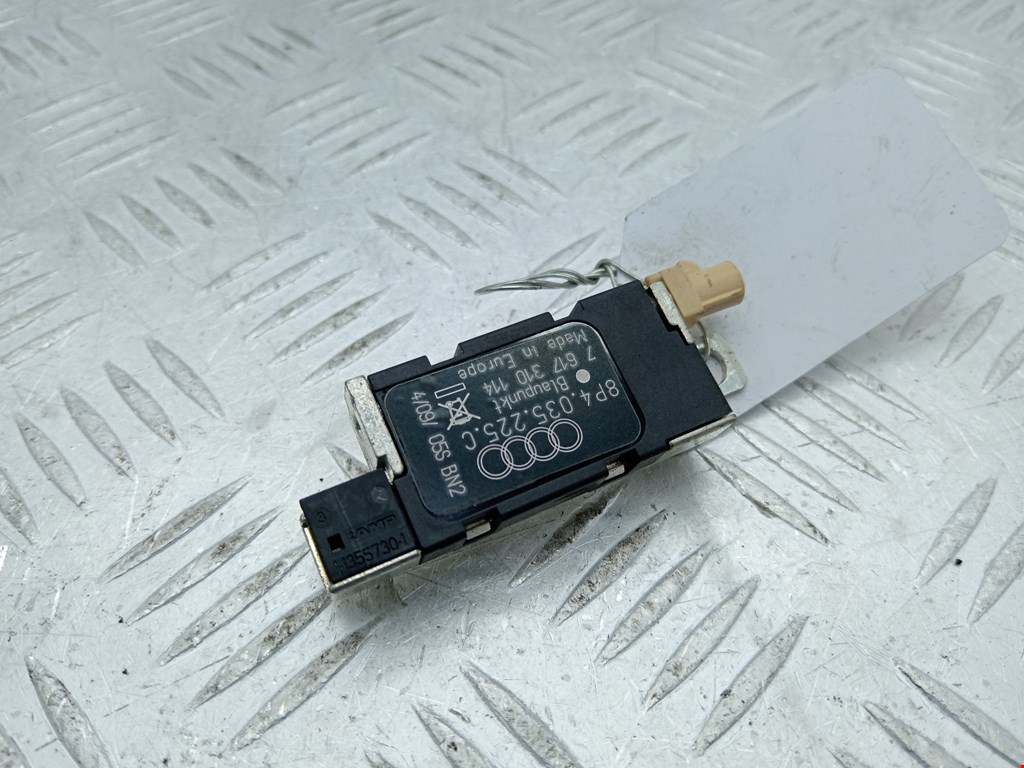 Усилитель антенны AUDI A3 8P 2003-2013