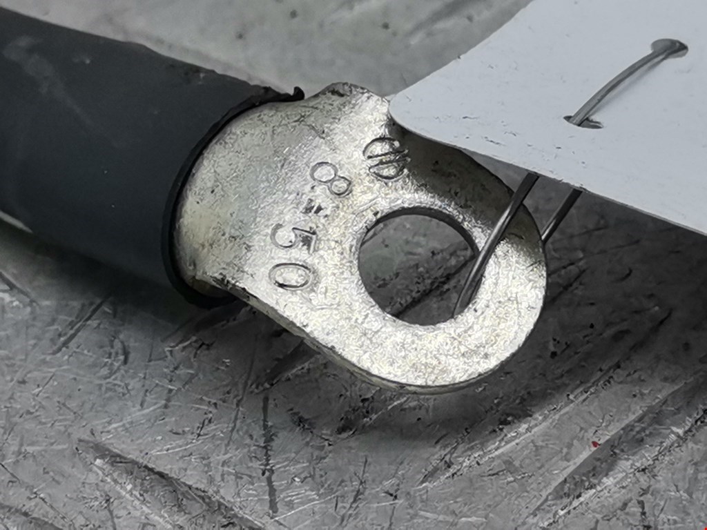 Провод АКБ плюс (плюсовой) BMW 7er 7 серия E65/E66 2001-2008