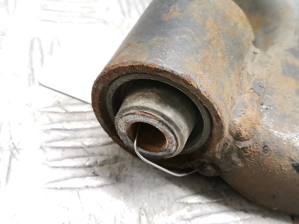 Рычаг передний левый FORD Fiesta 1995-2001