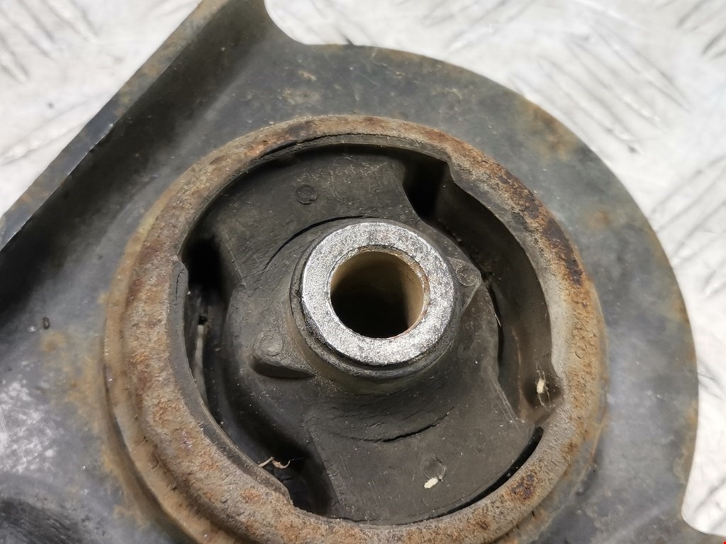 Рычаг передний левый FORD Fiesta 1995-2001