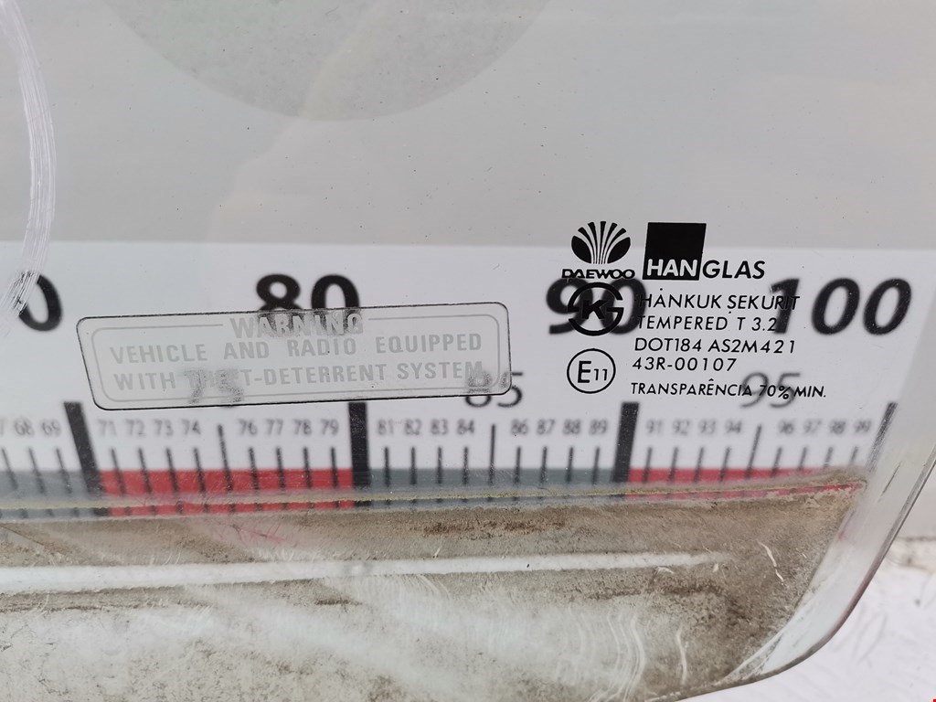 Стекло двери переднее левое DAEWOO Kalos 2002-2006