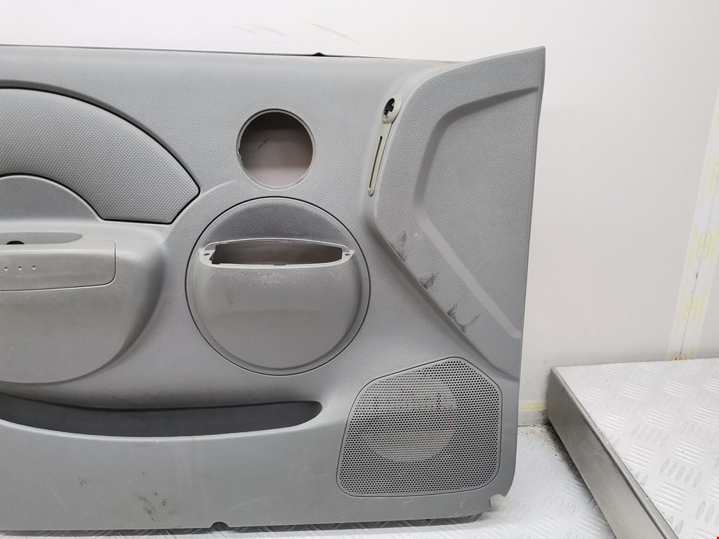 Обшивка двери передняя левая DAEWOO Kalos 2002-2006