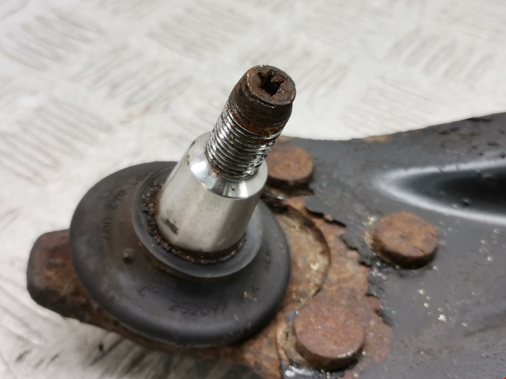 Рычаг передний правый DACIA Duster Duster I 2010-2017