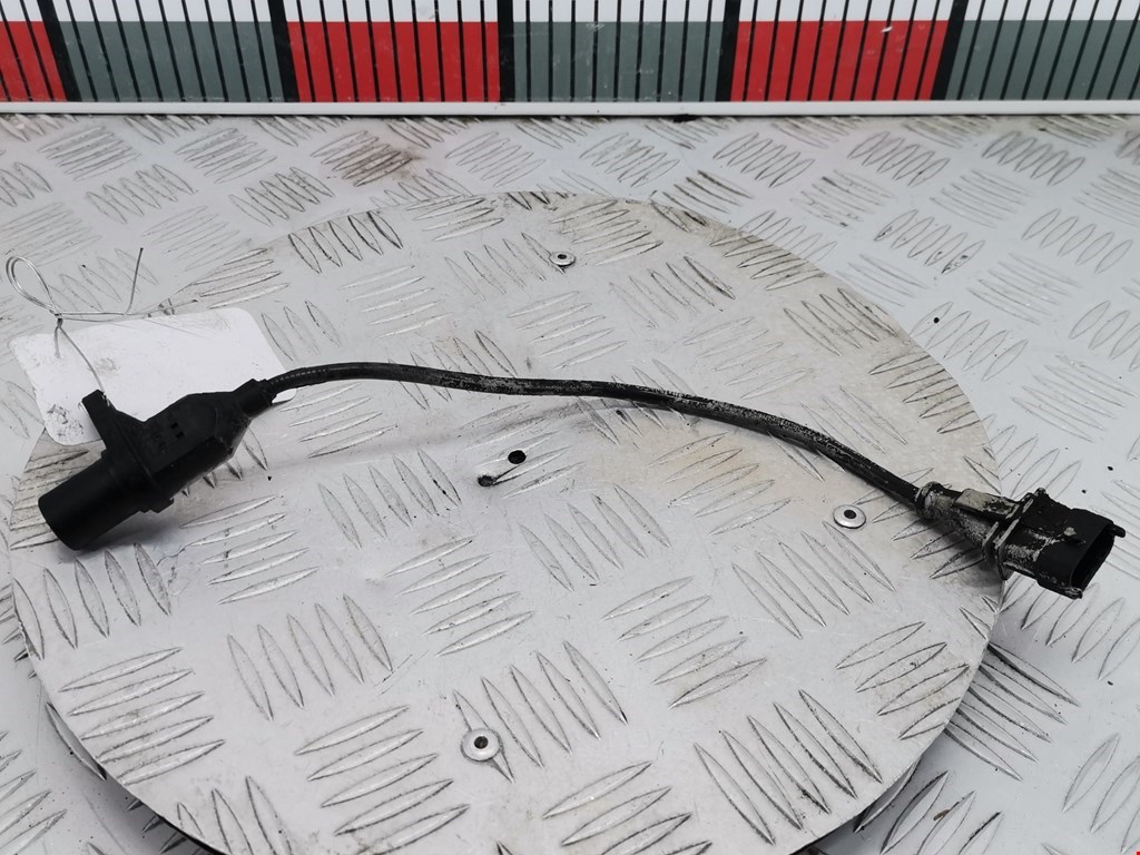 Датчик положения коленвала IVECO EuroCargo II 2003-2008