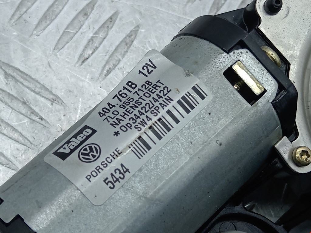 Моторчик стеклоочистителя задний VOLKSWAGEN Touareg 2002-2010