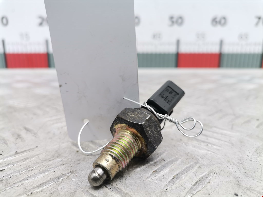 Датчик включения заднего хода VOLKSWAGEN Golf IV 1997-2003