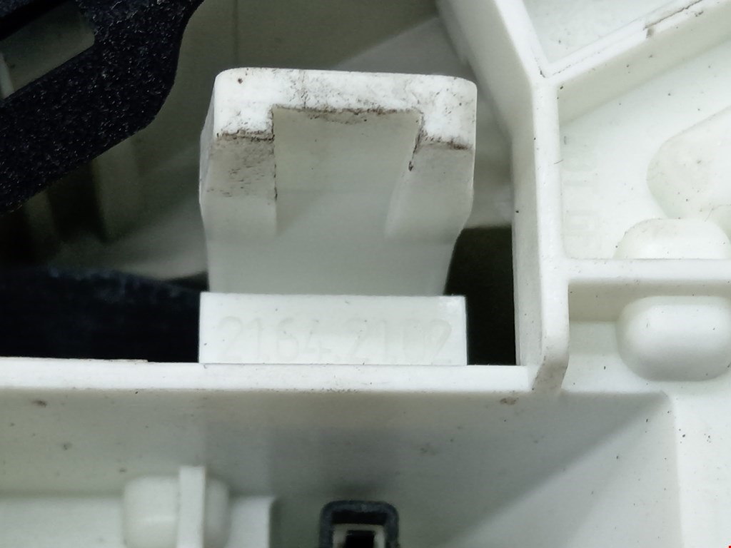 Фонарь задний внутренний левый OPEL Astra J 2009-2017