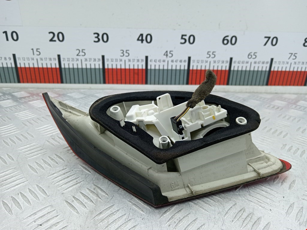 Фонарь задний внутренний правый OPEL Astra J 2009-2017