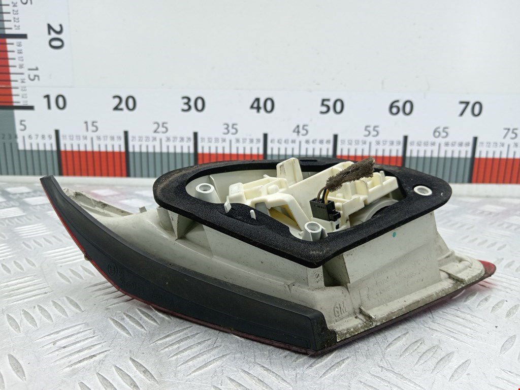 Фонарь задний внутренний правый OPEL Astra J 2009-2017